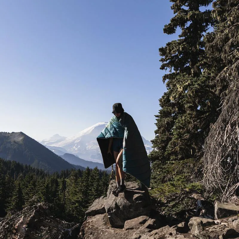 Rumpl Printed Original Puffy Blanket Mount Rainier Teal Warm Fade-9